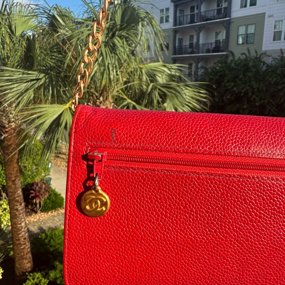 Vintage Chanel Red Caviar Leather Clutch Authentic, with Aftermarket Chain - Picture 4 of 14